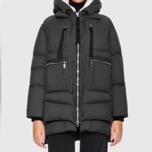 Orolay Women's Black Puffer Jacket size s